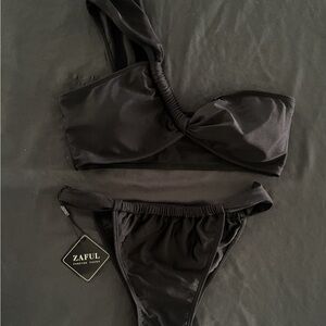 Zaful Black Bikini Set Top Size 6 /Bottoms Lg will sell separately